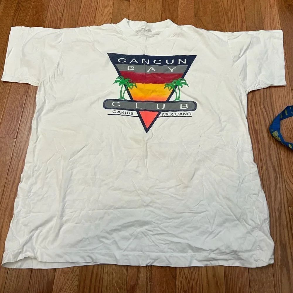 Vintage Single Stitch Cancun Bay Club Mexico Tshirt